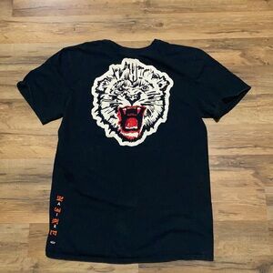 Nike Lebron x Atmos Hunt or be Hunted short sleeve